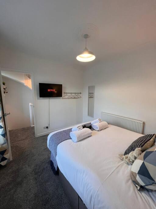 Bridge Place - Spacious Home With Plenty Of Beds! Merthyr Tydfil Exterior foto